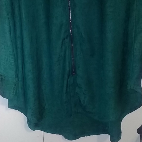 Rock & Republic top - Picture 2 of 12